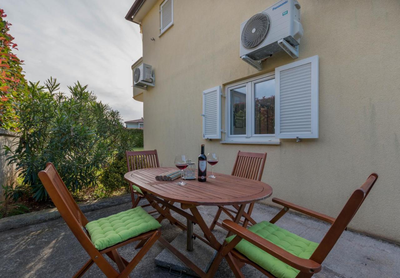 Apartment Lucija, Stinjan Pula Luaran gambar